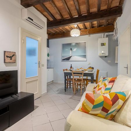 Piazza Dei Cavalieri Confortable Apartment Pisa Exterior foto